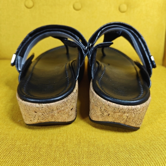 FitFlop Fino Feather Toe Post Black Slides Slipper Thong Sandals Black Women's 8 - Picture 6 of 8